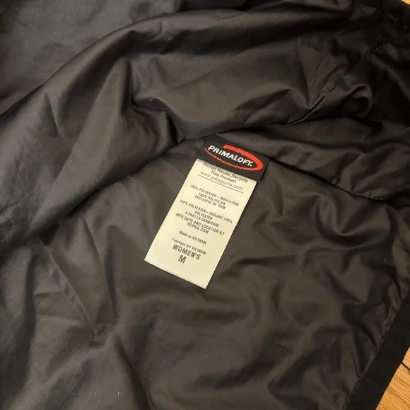 Patagonia Women's Black Nano Puff Pullover Size Medium - Picture 6 of 7